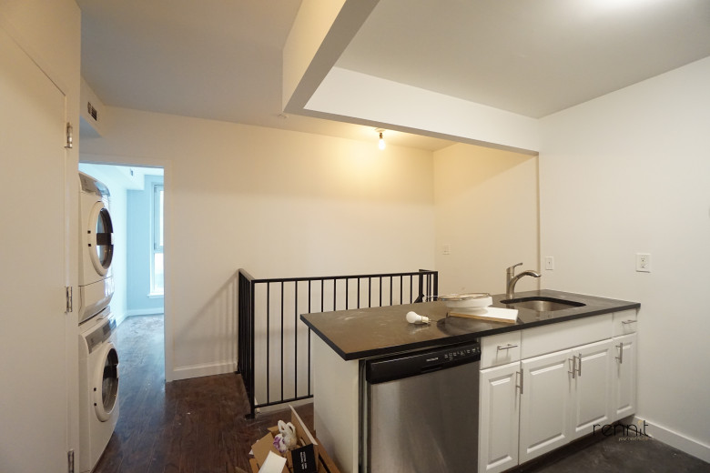 287 McGuinness Blvd, Apt 1B Image 3