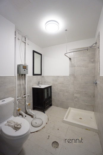 287 McGuinness Blvd, Apt 1B Image 7