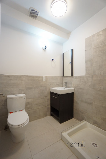 287 McGuinness Blvd, Apt 1B Image 9