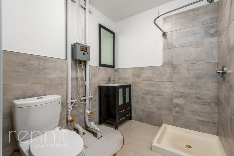 287 McGuinness Blvd, Apt 1B Image 10