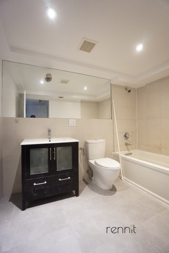299 McGuinness Blvd, Apt 2A Image 14