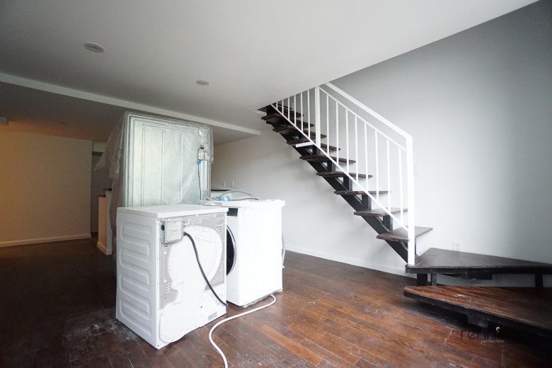 299 McGuinness Blvd, Apt 2A Image 4