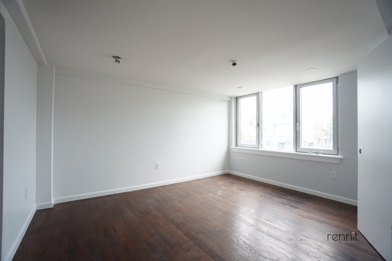 299 McGuinness Blvd, Apt 2A Image 6