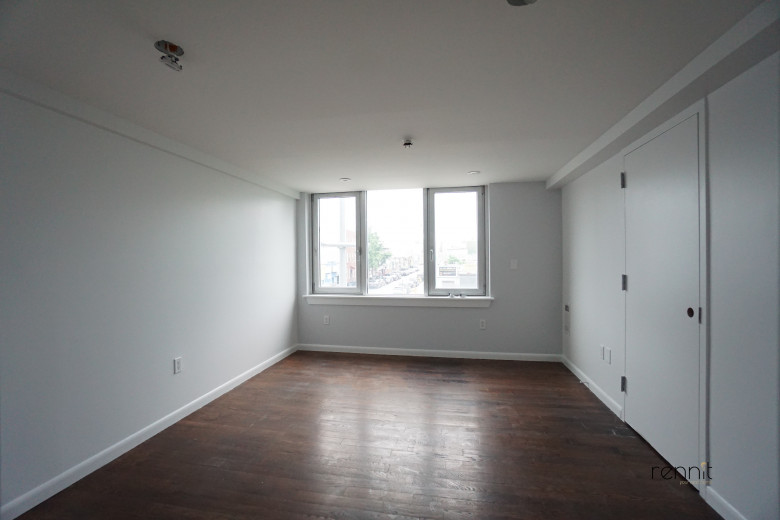299 McGuinness Blvd, Apt 2A Image 7
