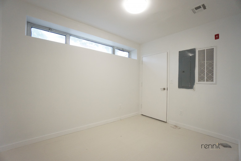 287 McGuinness Blvd, Apt 1A Image 11