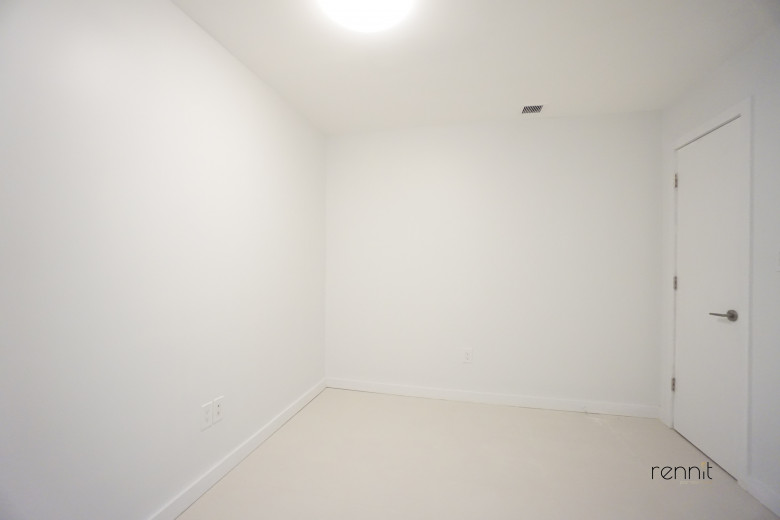 287 McGuinness Blvd, Apt 1A Image 10