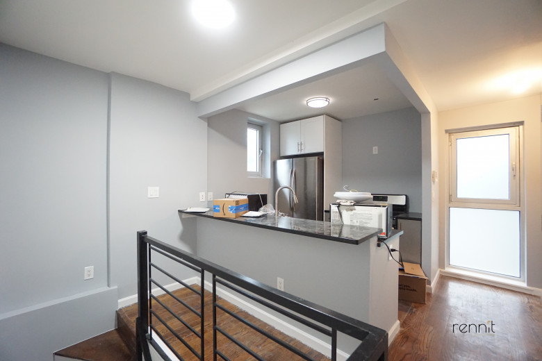 299 McGuinness Blvd, Apt 1A Image 1