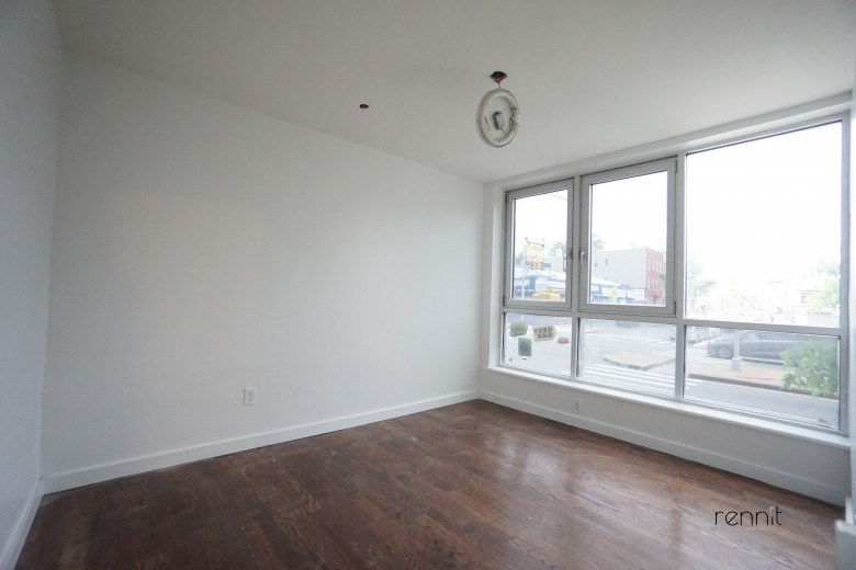 299 McGuinness Blvd, Apt 1A Image 3