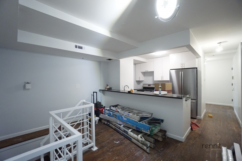 299 McGuinness Blvd, Apt 1C Image 1
