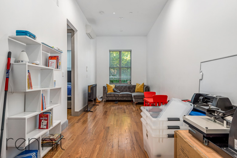 1443 Lincoln Pl, Apt 2R Image 1