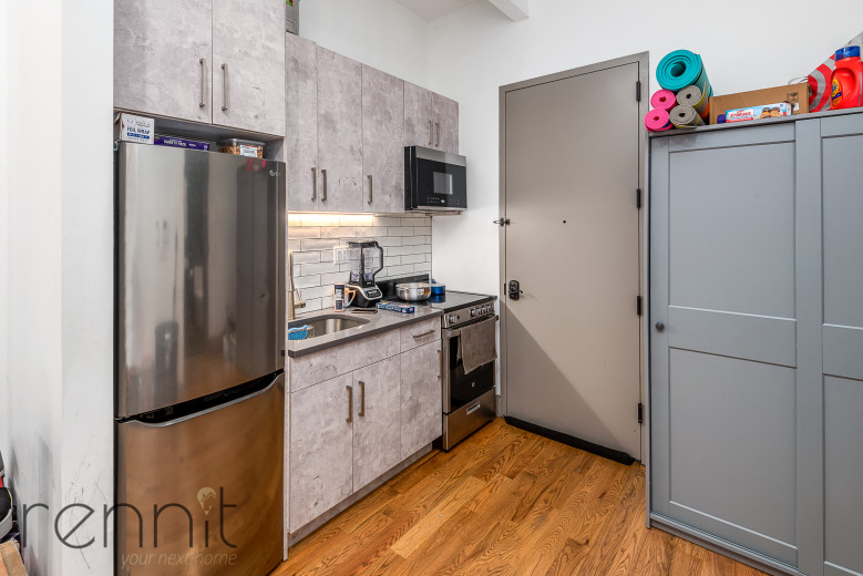 1443 Lincoln Pl, Apt 2R Image 2