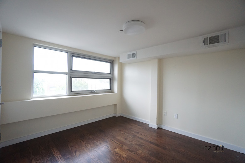 293 McGuinness Blvd, Apt 2B Image 11
