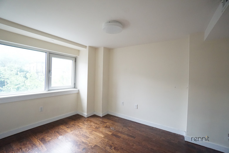 293 McGuinness Blvd, Apt 2B Image 15