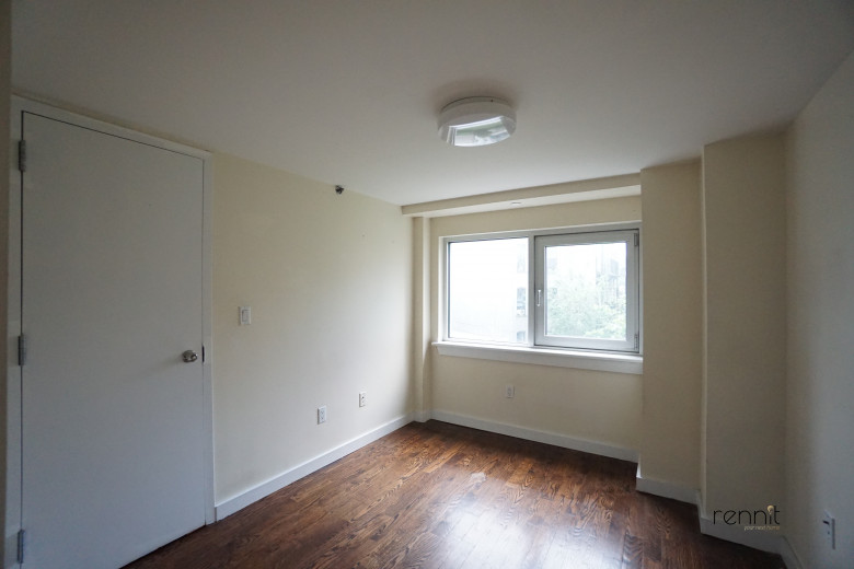 293 McGuinness Blvd, Apt 2B Image 16