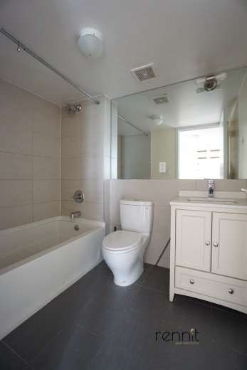 293 McGuinness Blvd, Apt 2B Image 6