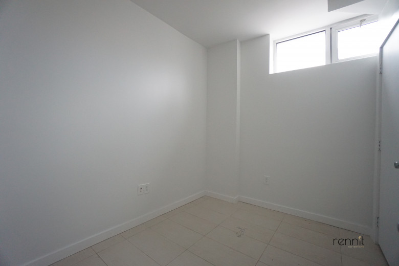 287 McGuinness Blvd, Apt 1C Image 8