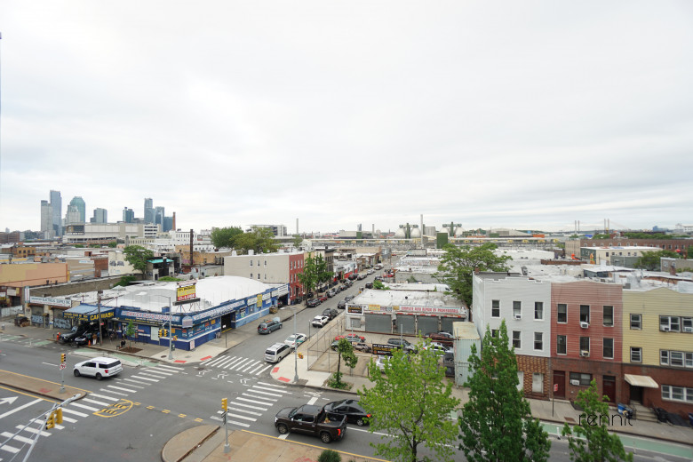 299 McGuinness Blvd, Apt 4C Image 3