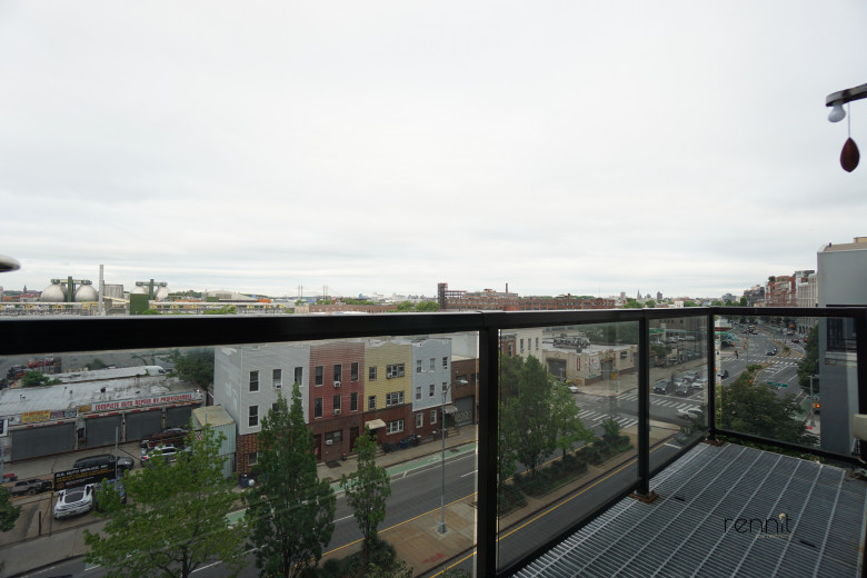 299 McGuinness Blvd, Apt 4C Image 9