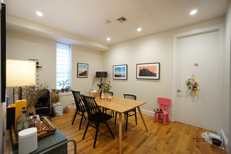 344 Starr St, Apt 1R Image 3