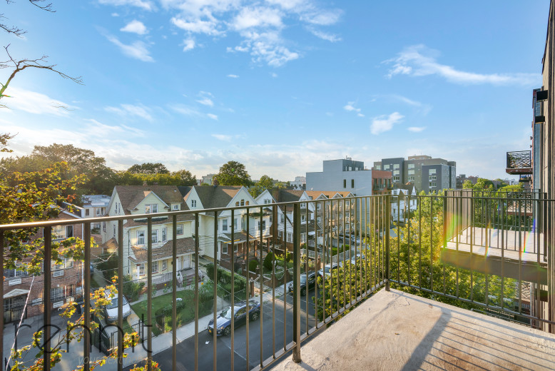 1525 New York Ave, Apt 4B Image 9