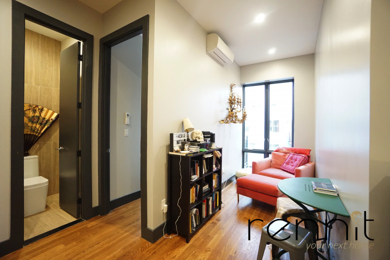396 S 5th St, Apt 4A Image 3