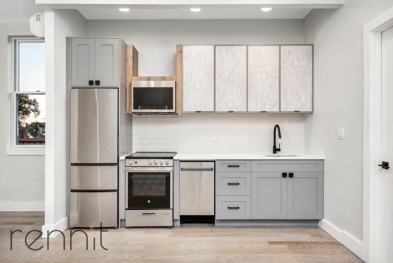 235 Martense St, Apt 3A Image 4