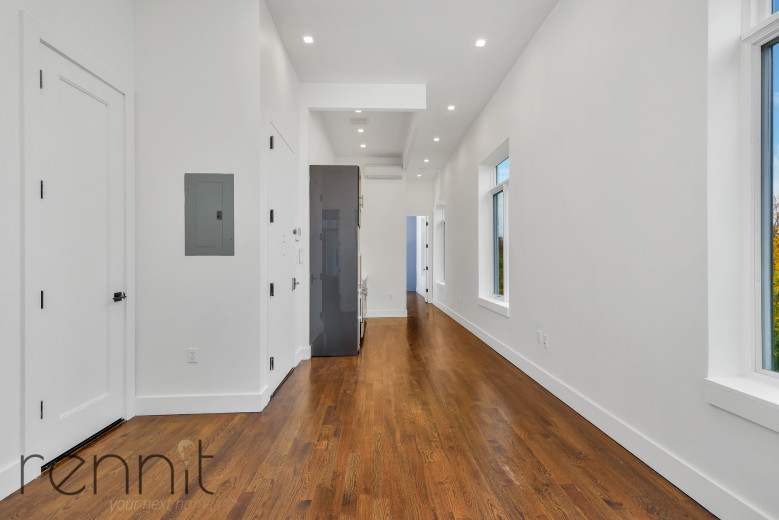 313 Wilson Ave, Apt 2R Image 1