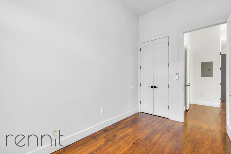 313 Wilson Ave, Apt 2R Image 10