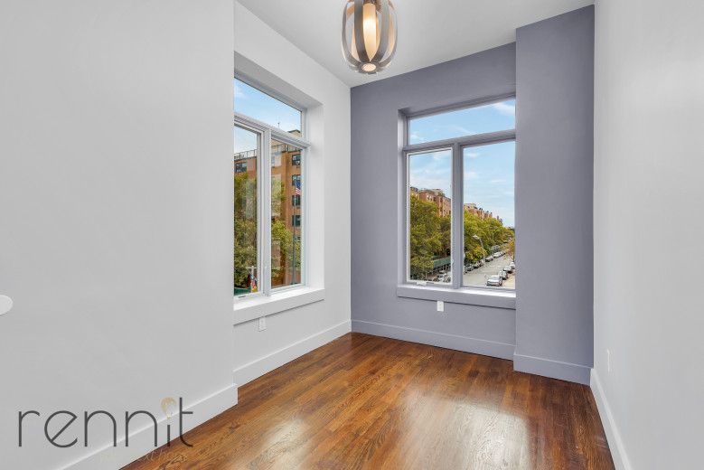 313 Wilson Ave, Apt 2R Image 4