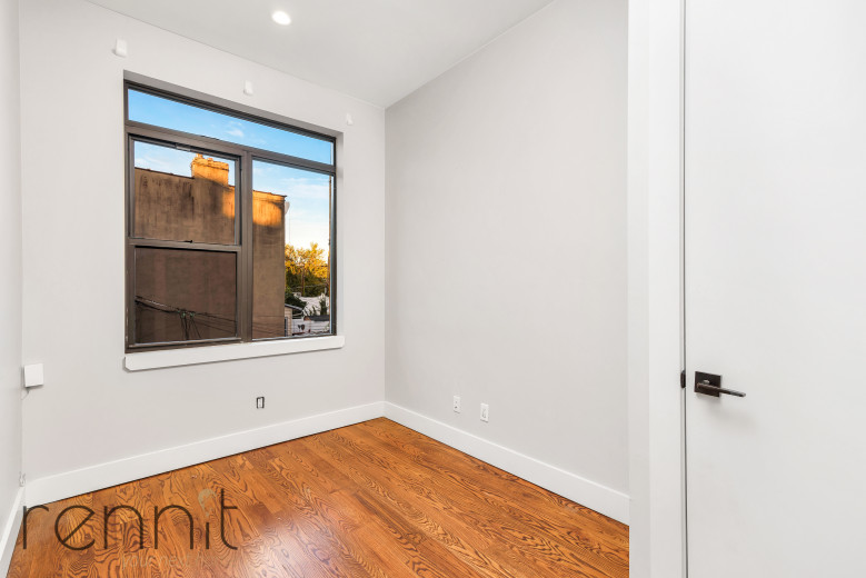377 Onderdonk Ave, Apt 3B Image 5