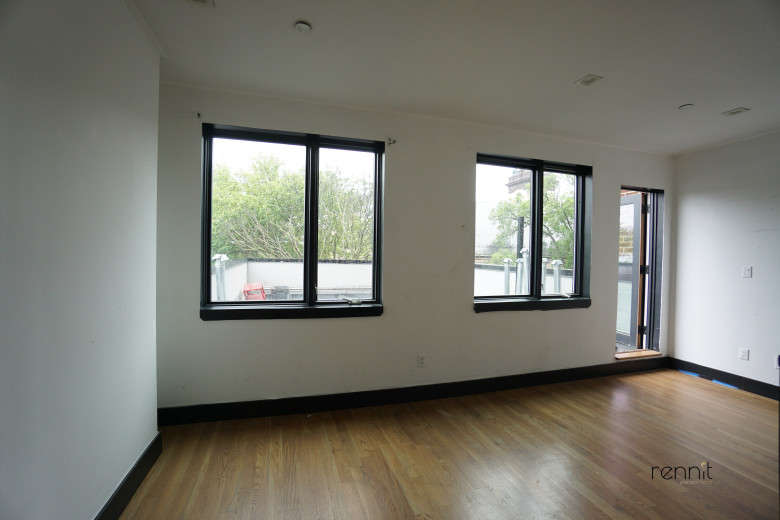 562 Park Pl, Apt 4B Image 1