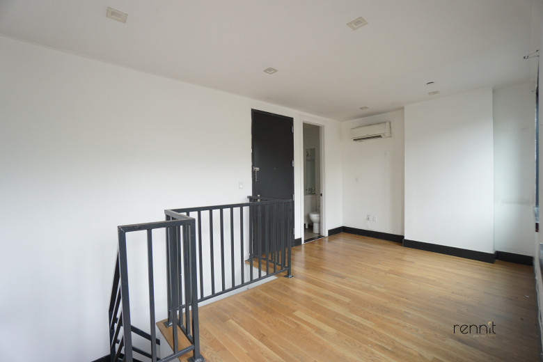562 Park Pl, Apt 4B Image 2