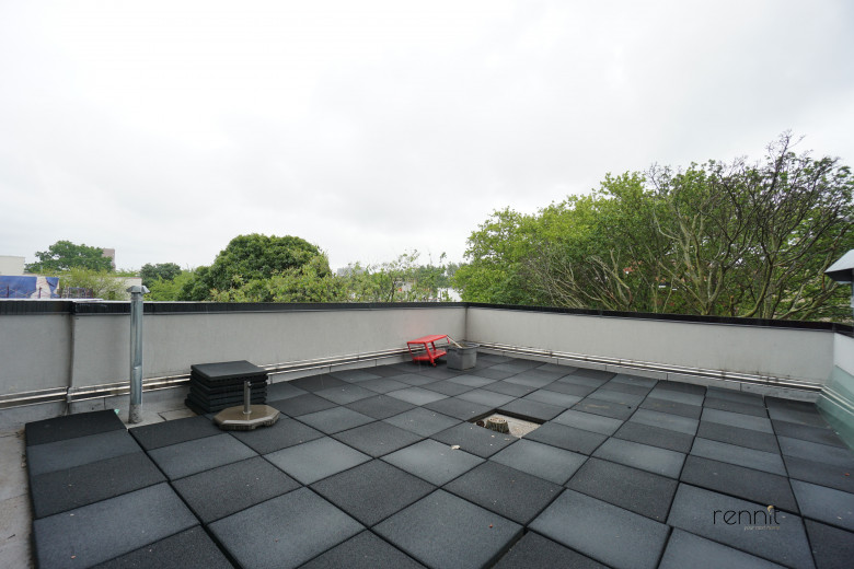 562 Park Pl, Apt 4B Image 4