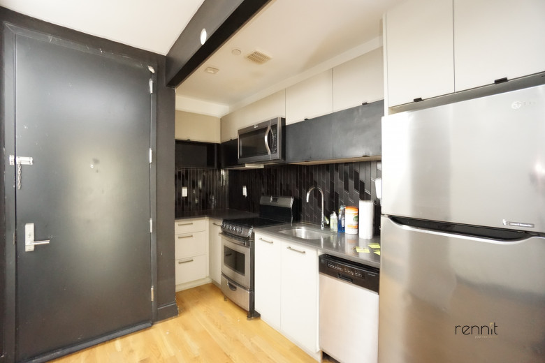 562 Park Pl, Apt 4B Image 7