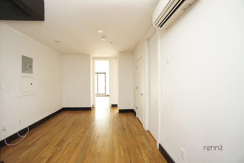 562 Park Pl, Apt 4B Image 8