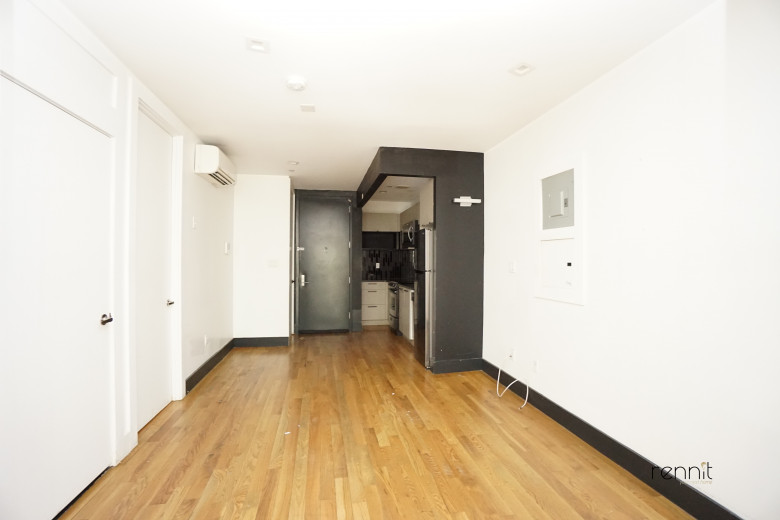 562 Park Pl, Apt 4B Image 9