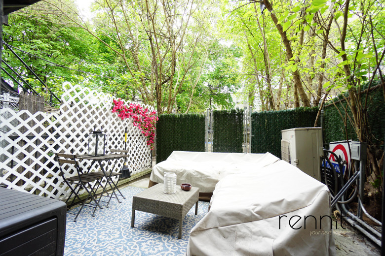 816 St Johns Pl, Apt 1F Image 1