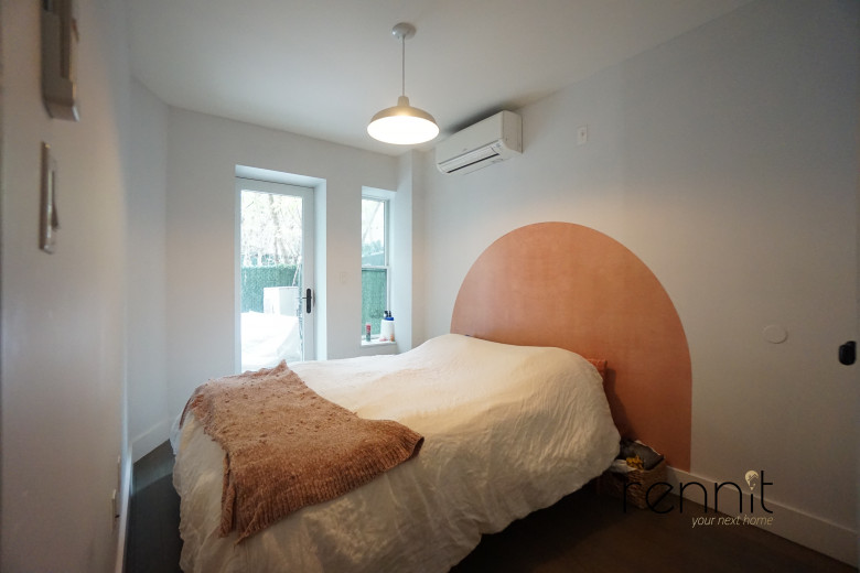 816 St Johns Pl, Apt 1F Image 9