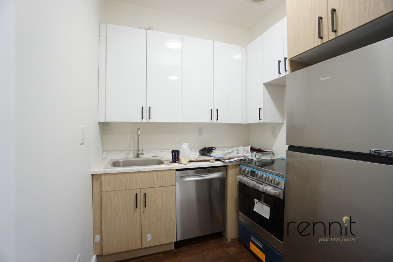 553 E 26th St, Apt 1R Image 11