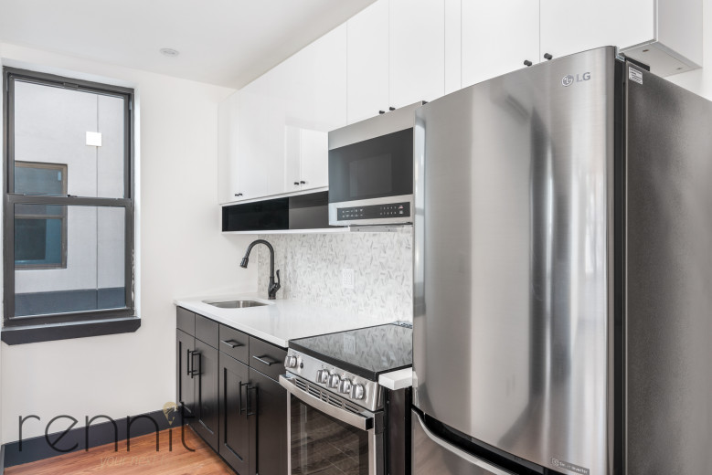 223 Martense St, Apt 4R Image 2