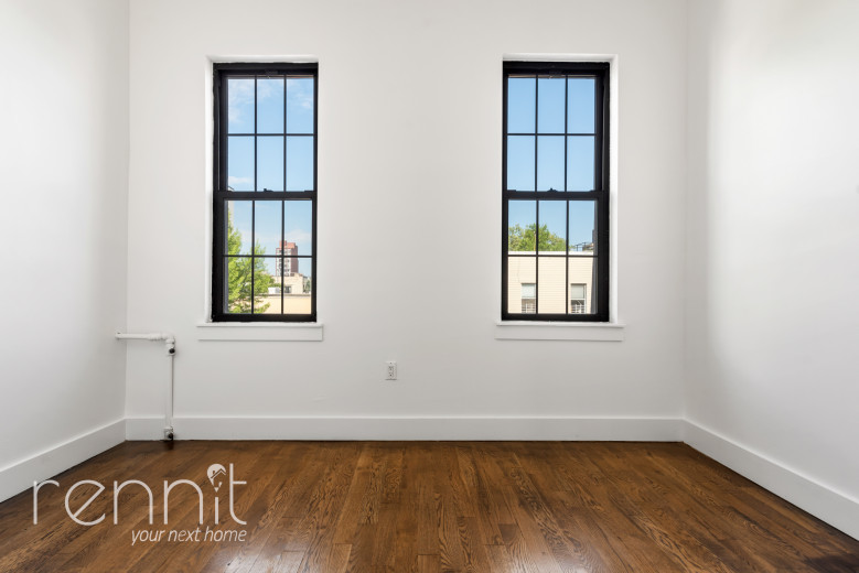 377 Manhattan Ave, Apt 2R Image 6