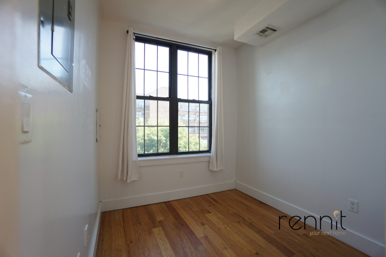 259 Boerum St, Apt 3L Image 5