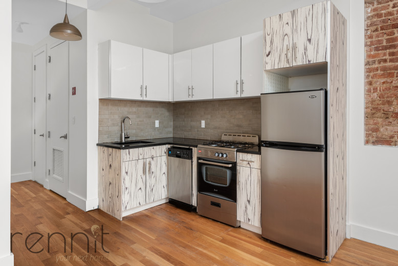 256 Malcolm X Blvd, Apt 2R Image 2