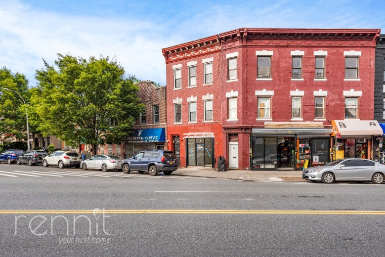 553 E 26th St, Apt Commercial Image 16