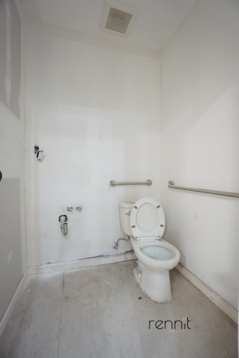 553 E 26th St, Apt Commercial Image 4