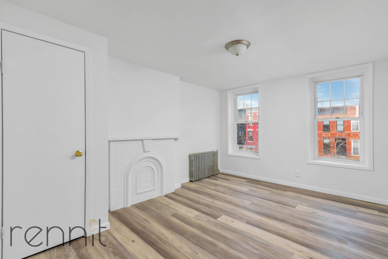 91 Somers St, Apt 2 Image 6