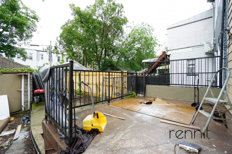 36 Hubbard Pl, Apt 1 Image 10