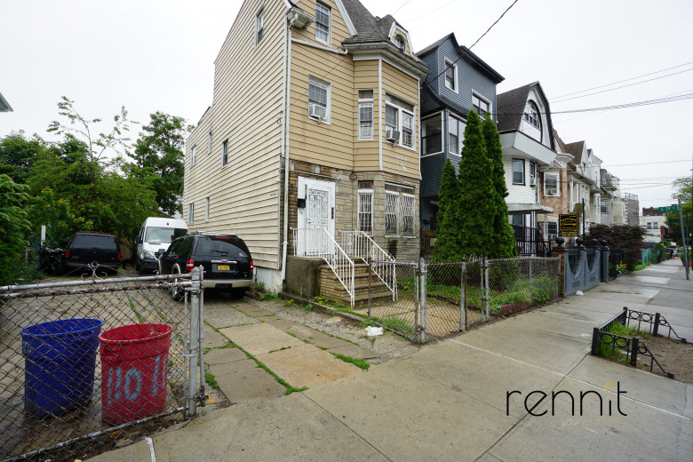 36 Hubbard Pl, Apt 1 Image 11