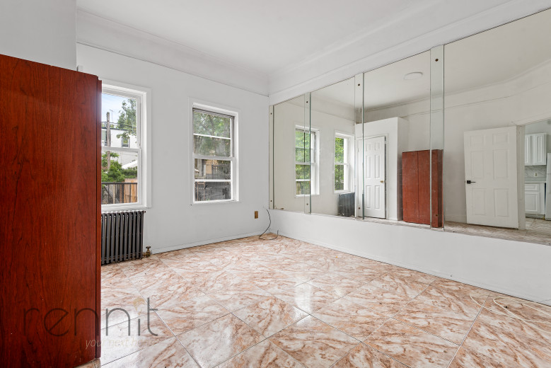 36 Hubbard Pl, Apt 1 Image 13