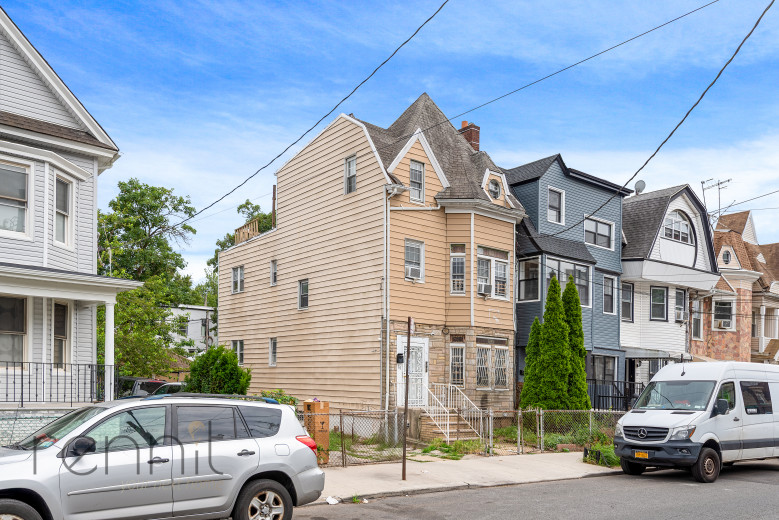 36 Hubbard Pl, Apt 1 Image 15